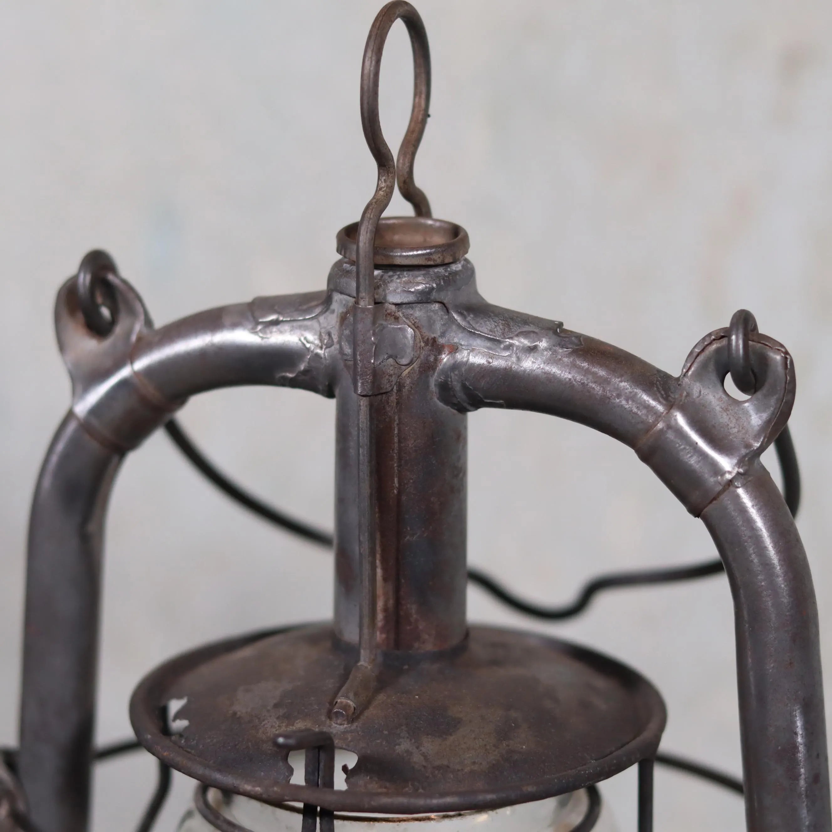 Vintage French Valentini Hurricane Lantern – La Bretonne Model (1950s/60s) close-up of aged metal oil lamp frame and handle detail
